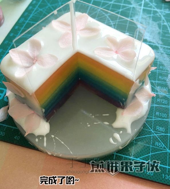 樱花彩虹蛋糕滴胶教程 第34步
