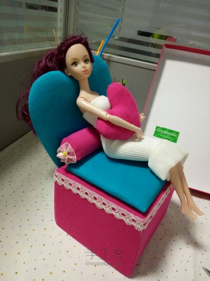 用纸皮做芭比娃娃的沙发😍😍 第33步