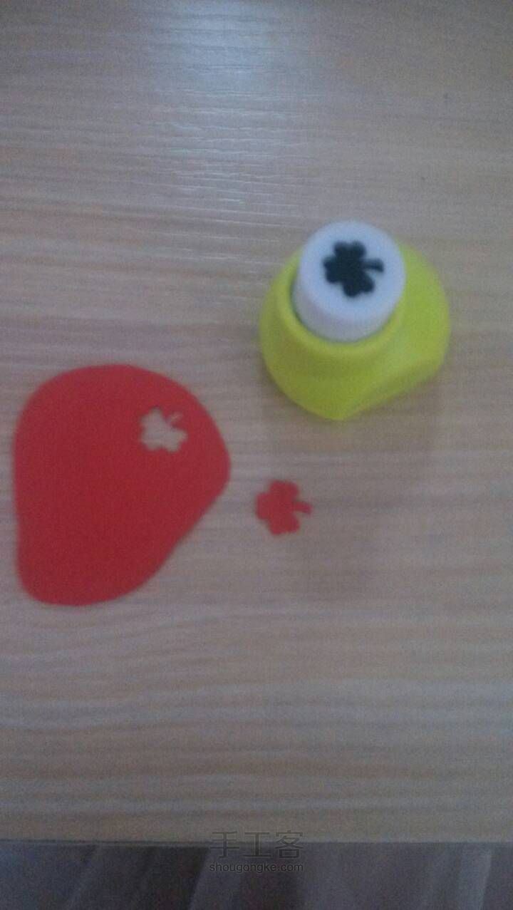 做一个漂亮的粘土三叶草 第5步