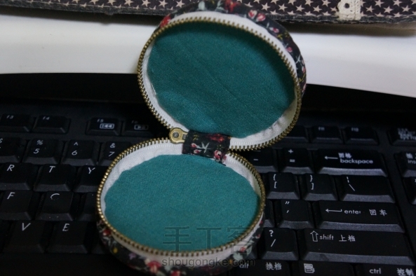 烟波绿。这是一只大号的马卡龙。【15.3.8】 第1张