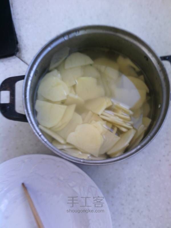 五分钟搞定土豆片炒栲栳栳 第3步