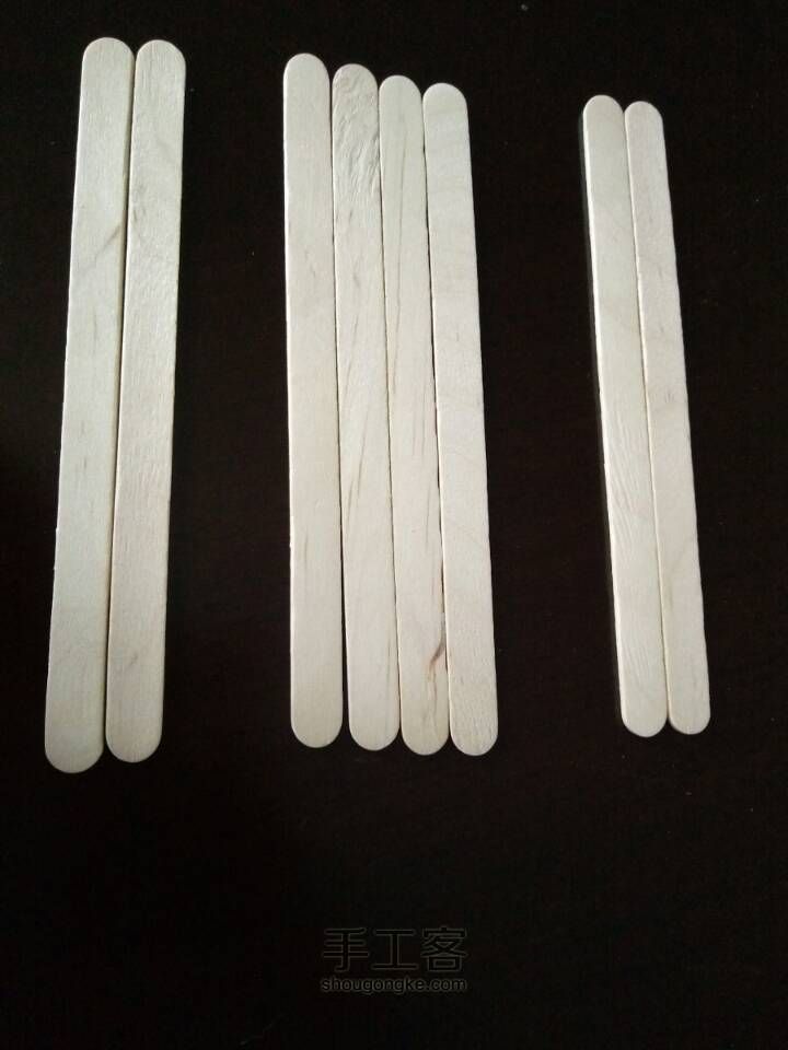 雪糕棒制作沙发，茶几，电视墙 第2步