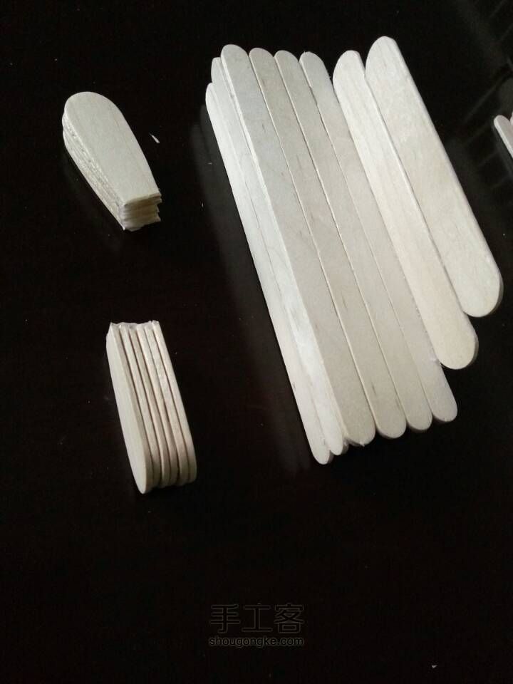 雪糕棒制作沙发，茶几，电视墙 第8步