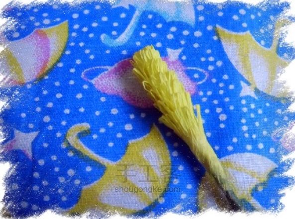 【舒茼花饰】简单的纸艺百合 第9步