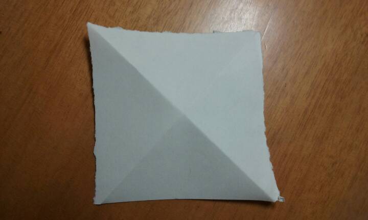 简易折纸蝴蝶 第1步