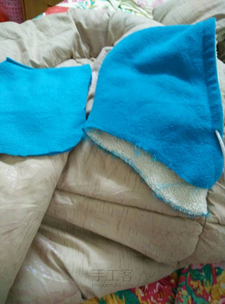 改造一大批旧衣服之宠物棉窝 第1步