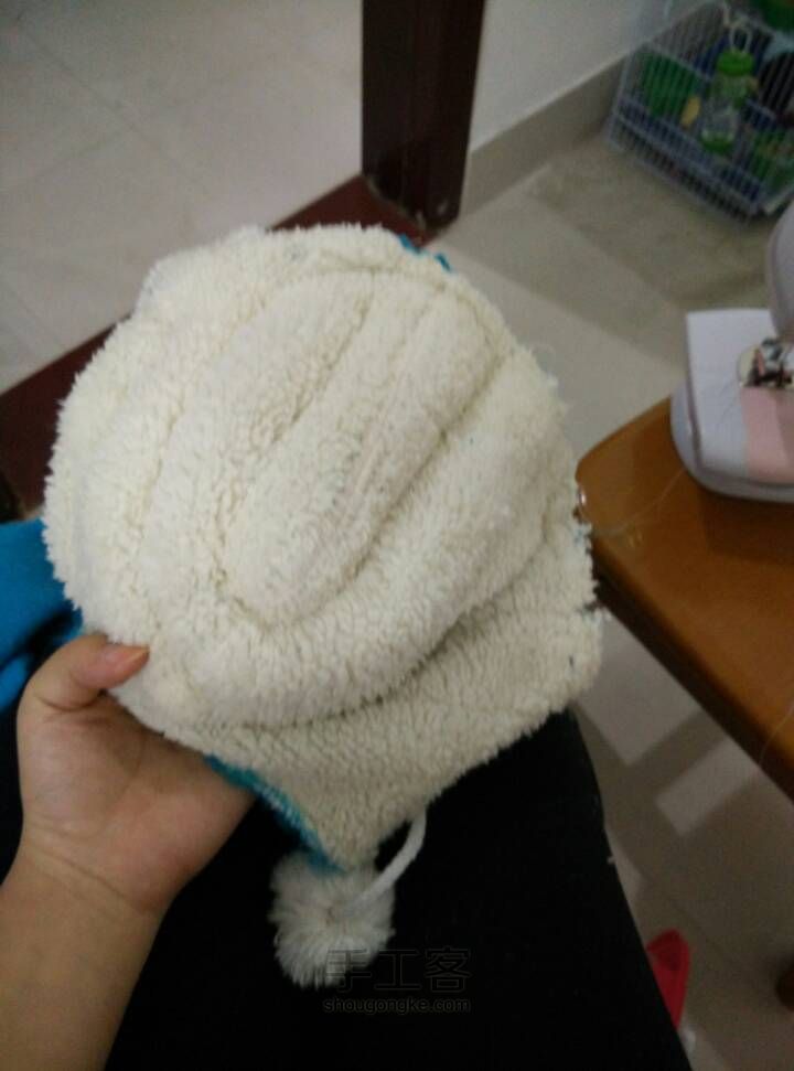 改造一大批旧衣服之宠物棉窝 第3步