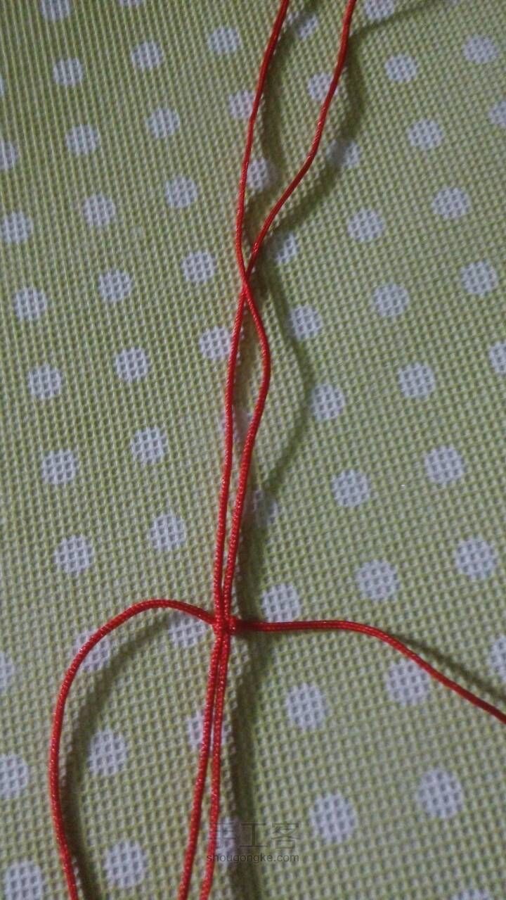 懒懒的红绳饰品 第2步