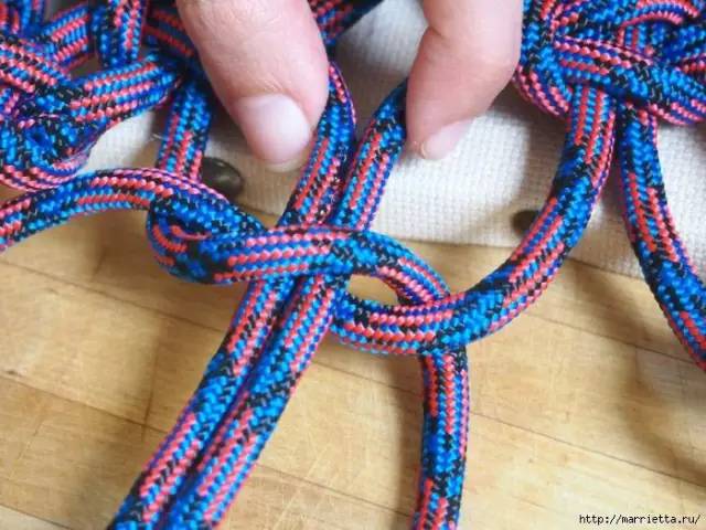 用绳子编制实用的地垫（转） 第10步