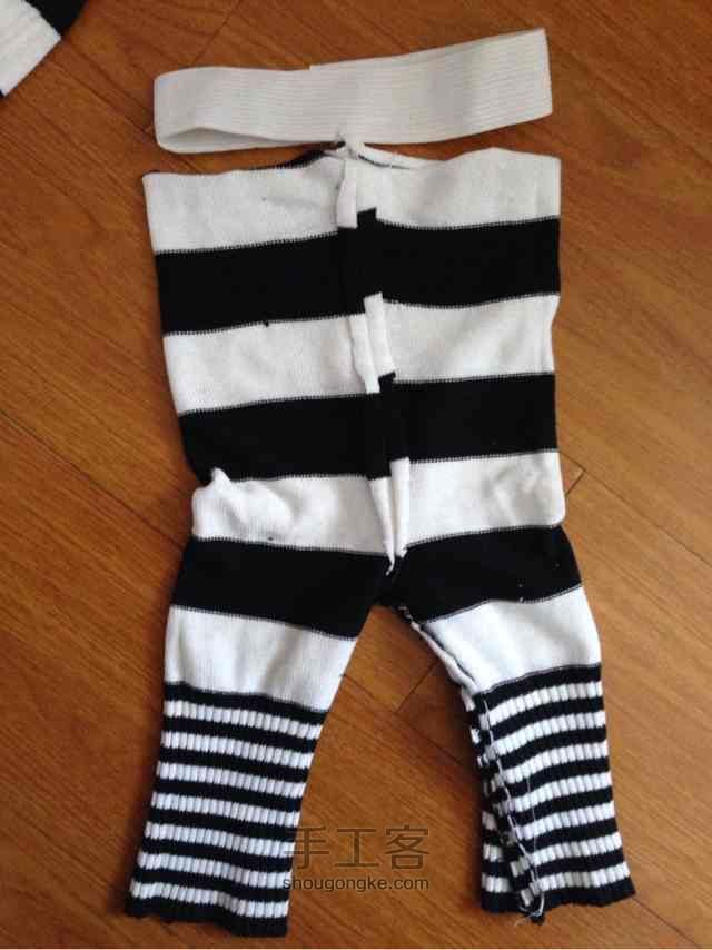 妈妈衣服袖子变宝宝打底裤 第4步