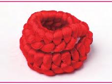 菠萝头是中国结的一种，常用作流苏前方的帽子，从而起到固定流苏和装饰的作用。