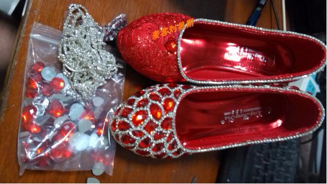 红色水晶婚鞋 第3步