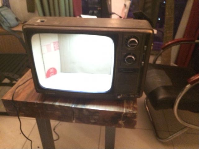 黑白电视机改复古电视机鱼缸 第10步