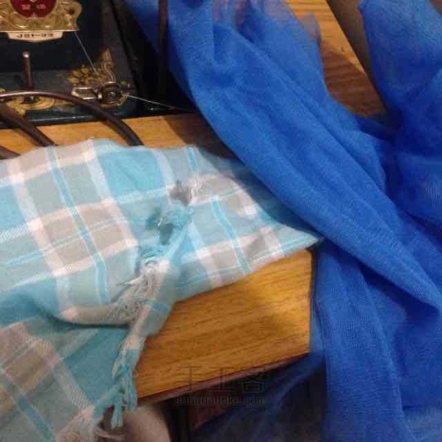 芭比娃娃改造海蓝纱裙教程 第2步