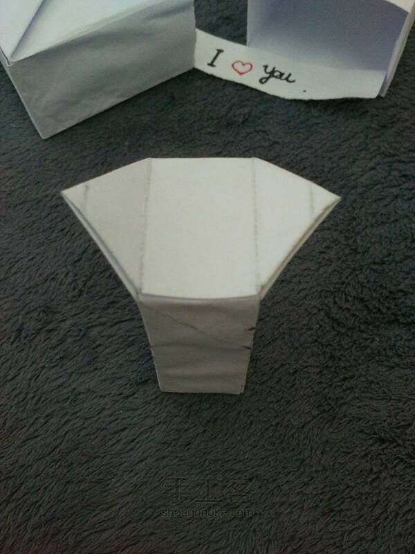 爱心盒子折纸教程！ 第16步