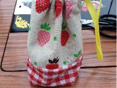 小碎花草莓袋子
