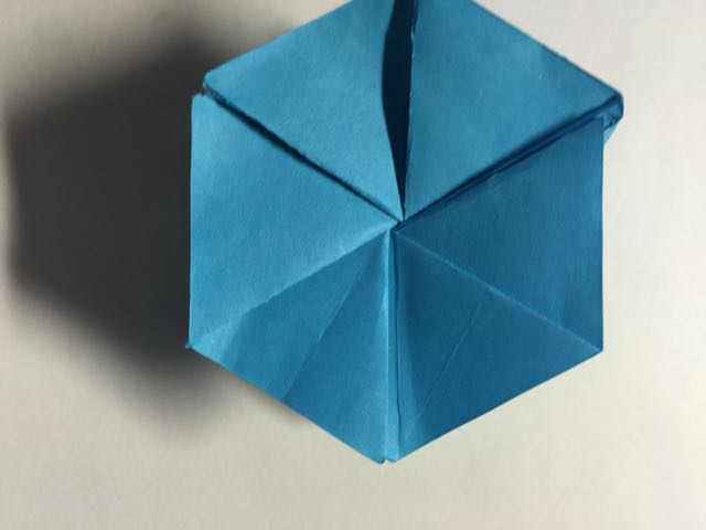 （纸盒系列十六）六角盒折法 第26步