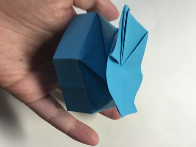 （纸盒系列十六）六角盒折法 第27步
