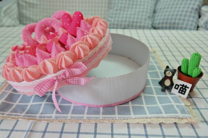 【粉色甜心蛋糕置物盒·不织布系列·宅猫猫】 第3步