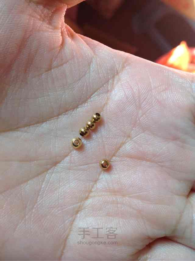可爱蜜桃珠手串 第4步