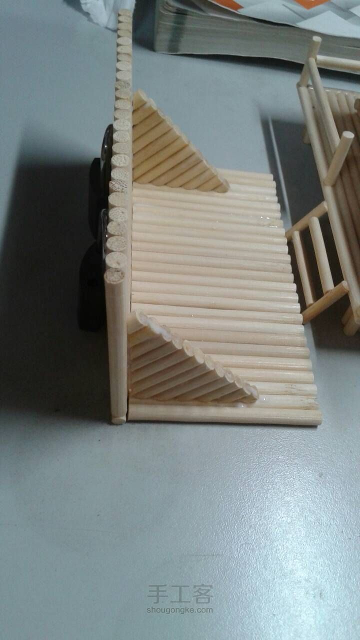 一次性筷子做的小木屋 第13步