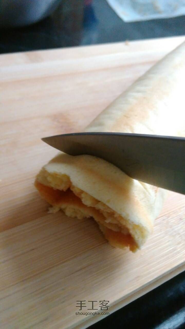 红豆戚风蛋糕卷 第10步