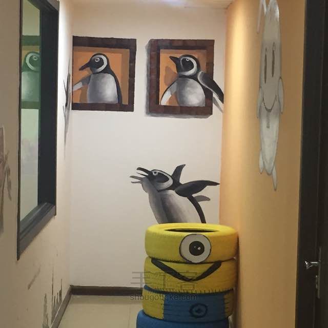 3D企鹅家族手绘墙画 第4步