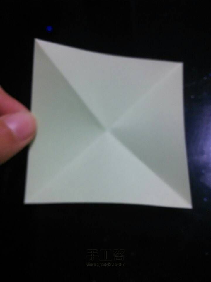 教你叠好看的四叶草 第3步