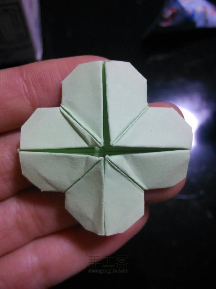 教你叠好看的四叶草 第18步