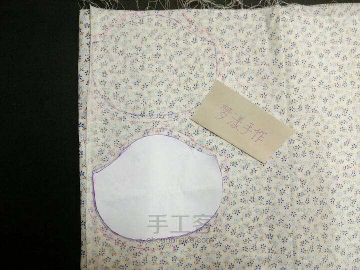 印花皮革口金包 第1步