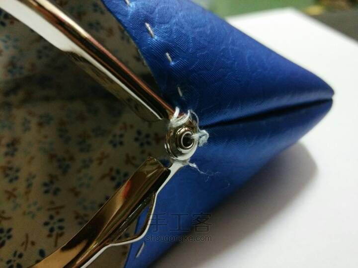 印花皮革口金包 第9步