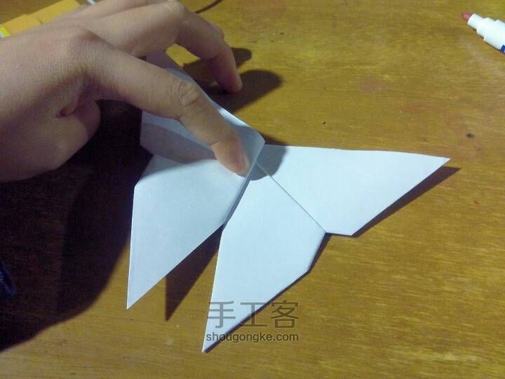 简单的纸蝴蝶（修改版） 第12步