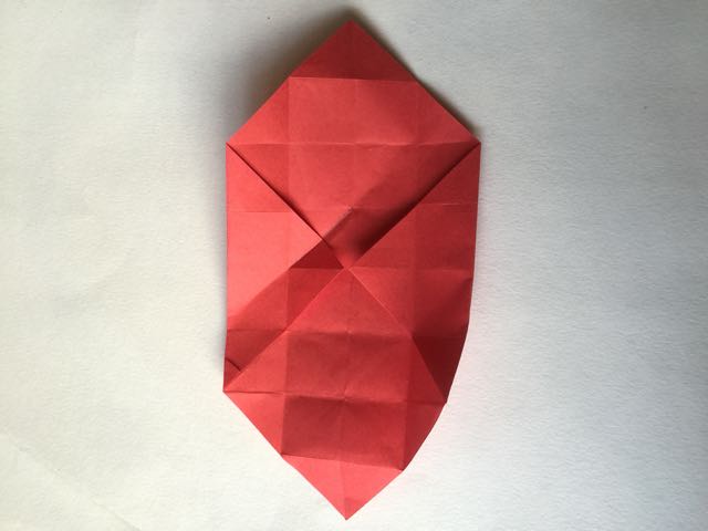 （纸盒系列三十五）心形盒折法 第6步