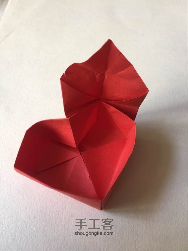 （纸盒系列三十五）心形盒折法 第10步