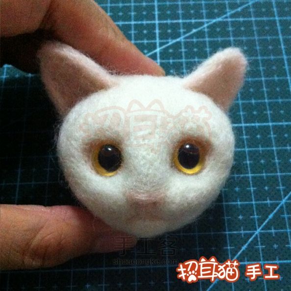【招耳猫】羊毛毡教程之白色猫咪 第24步