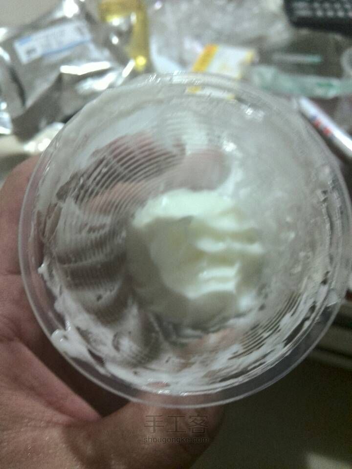 液晶型乳木果油护手霜 第3步