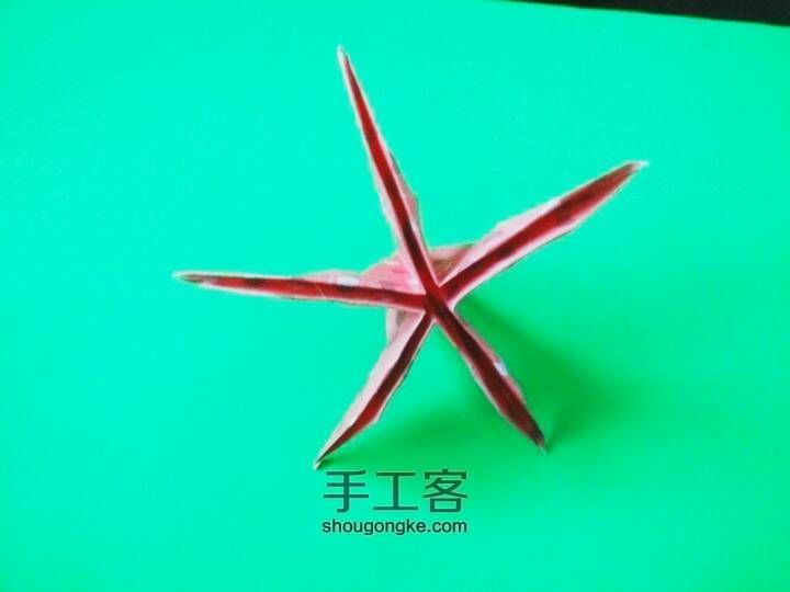 五瓣樱花折纸 第28步