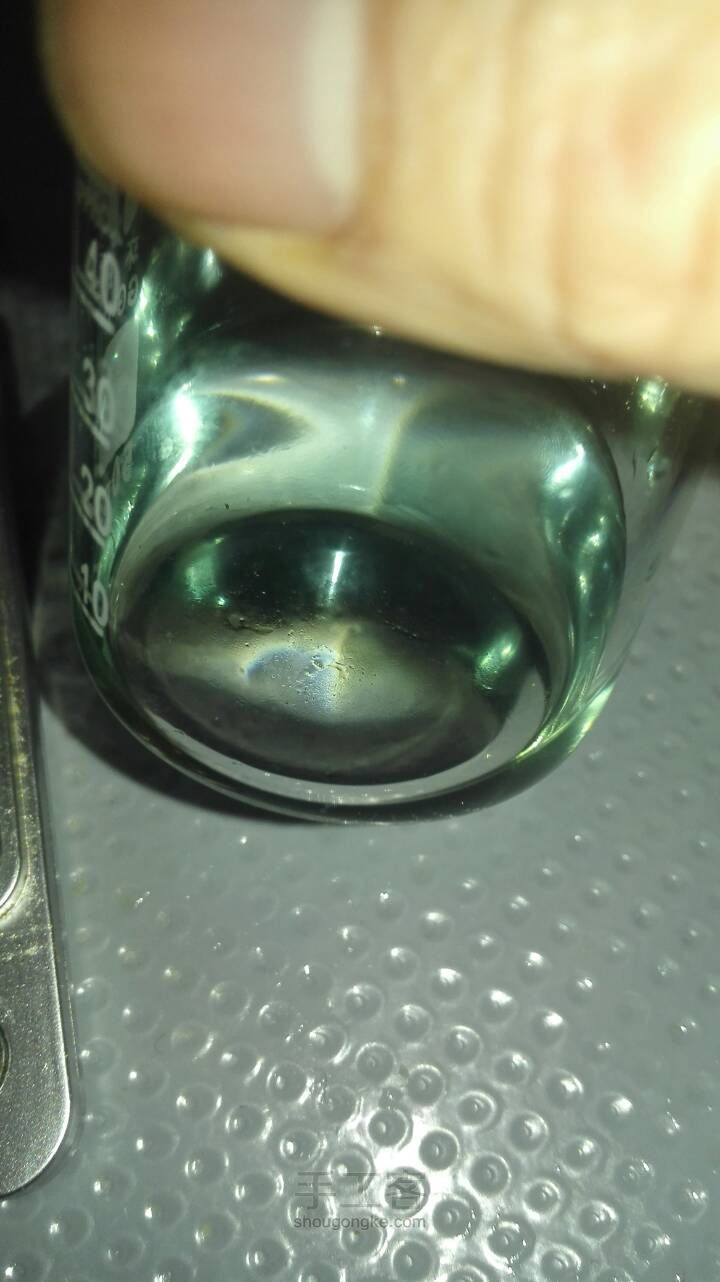 冬天到了，做一款蓝色的玻尿酸精华 第2步