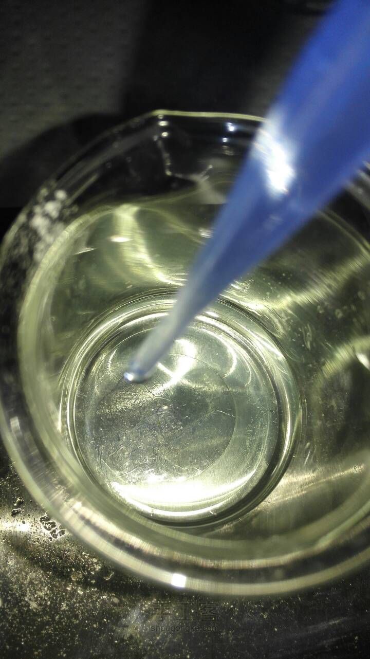 冬天到了，做一款蓝色的玻尿酸精华 第3步