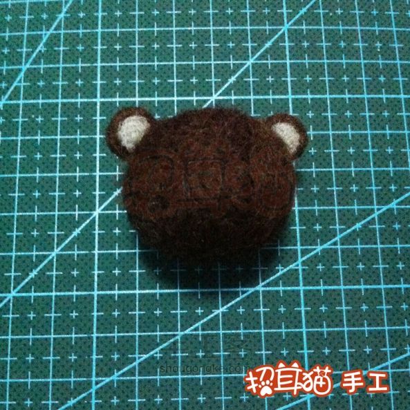 【招耳猫】羊毛毡教程之围巾小熊 第9步