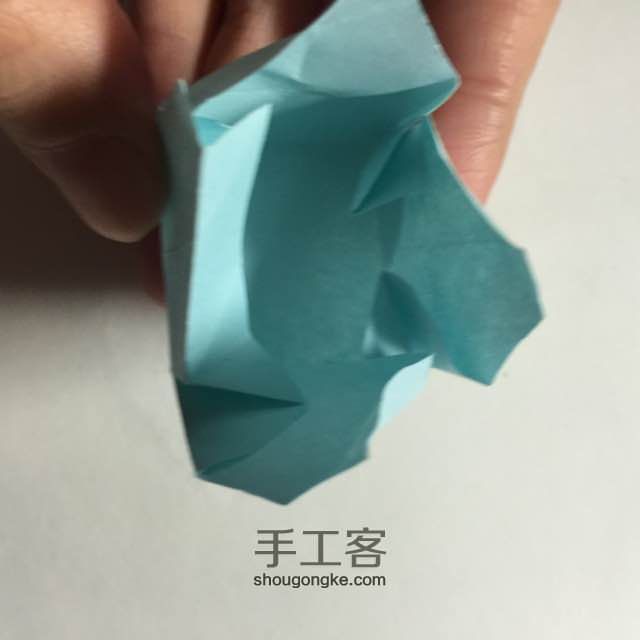 （纸盒系列四十八）一款正方形立体
盒子的折法 第10步