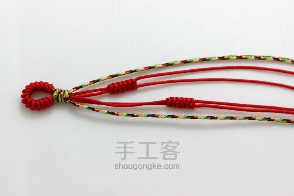 【编绳】金刚结红手绳“巢” 第4步