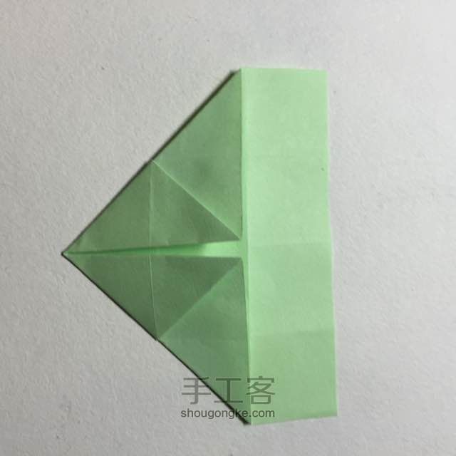 （纸盒系列五十）长方体纸盒折法 第6步