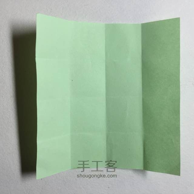 （纸盒系列五十）长方体纸盒折法 第3步