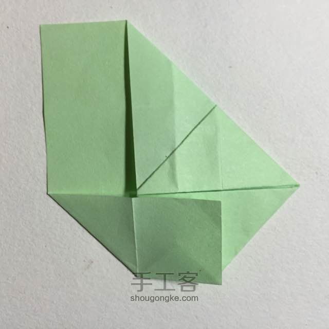 （纸盒系列五十）长方体纸盒折法 第9步