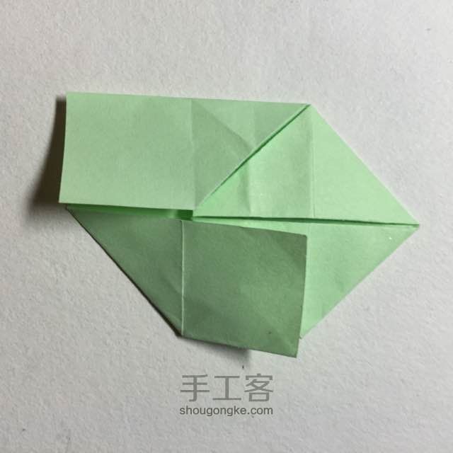 （纸盒系列五十）长方体纸盒折法 第12步