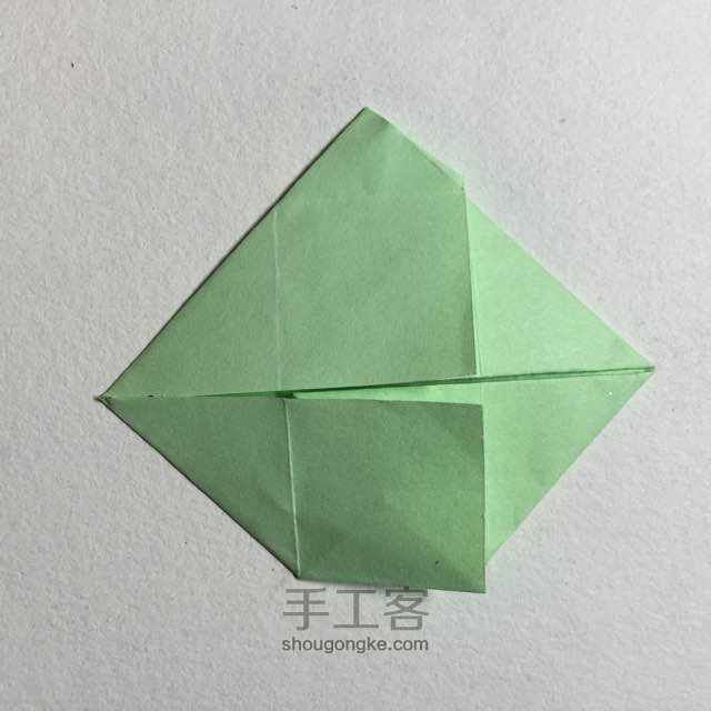 （纸盒系列五十）长方体纸盒折法 第11步