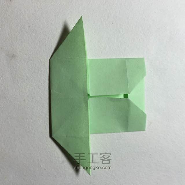 （纸盒系列五十）长方体纸盒折法 第24步