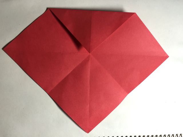 （纸盒系列五十一）一款简单立方纸盒的折法 第4步