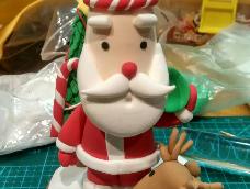 圣诞快乐～脸做好了忘记拍了T_T二皮脸的圣诞老人～帽子跟头粘不好的同学可以试着这样做哦～